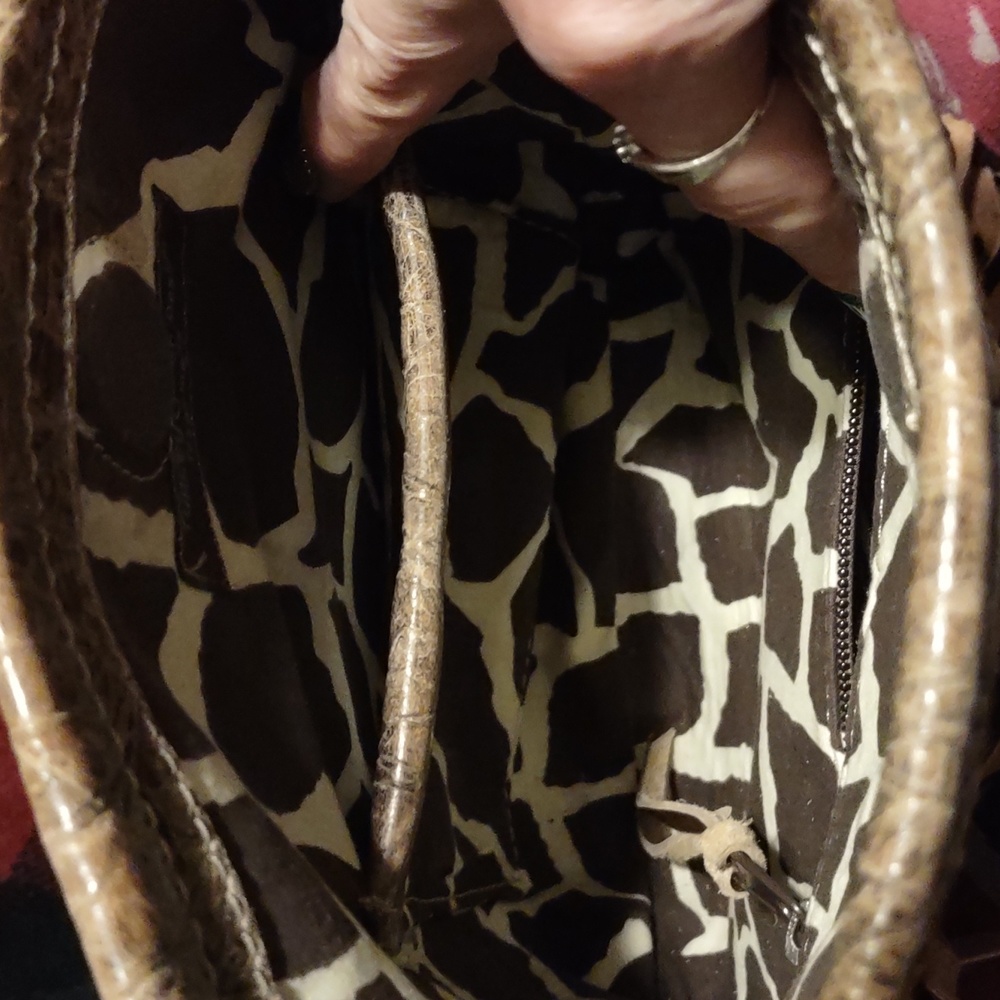Turkey Creek Designs. Hand Made in Texas. Leather/fur/ fringe bag. - Picture 6 of 15